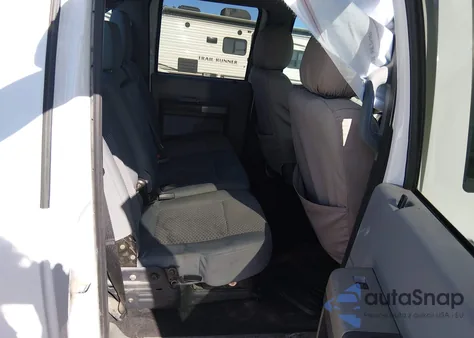 2015 Ford F-250 Xlt z USA, uszkodzony, nr VIN 1FT7W2BT8FED18346